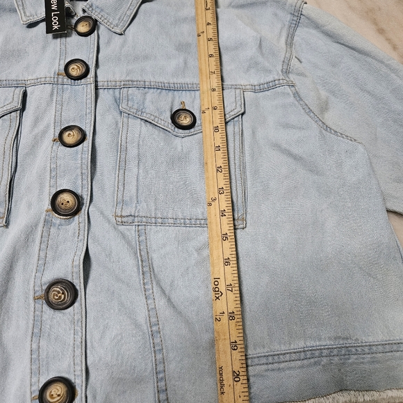 NWT Look Light Wash Blue Denim Jacket Distressed Button Down, Size 2X - Picture 3 of 9
